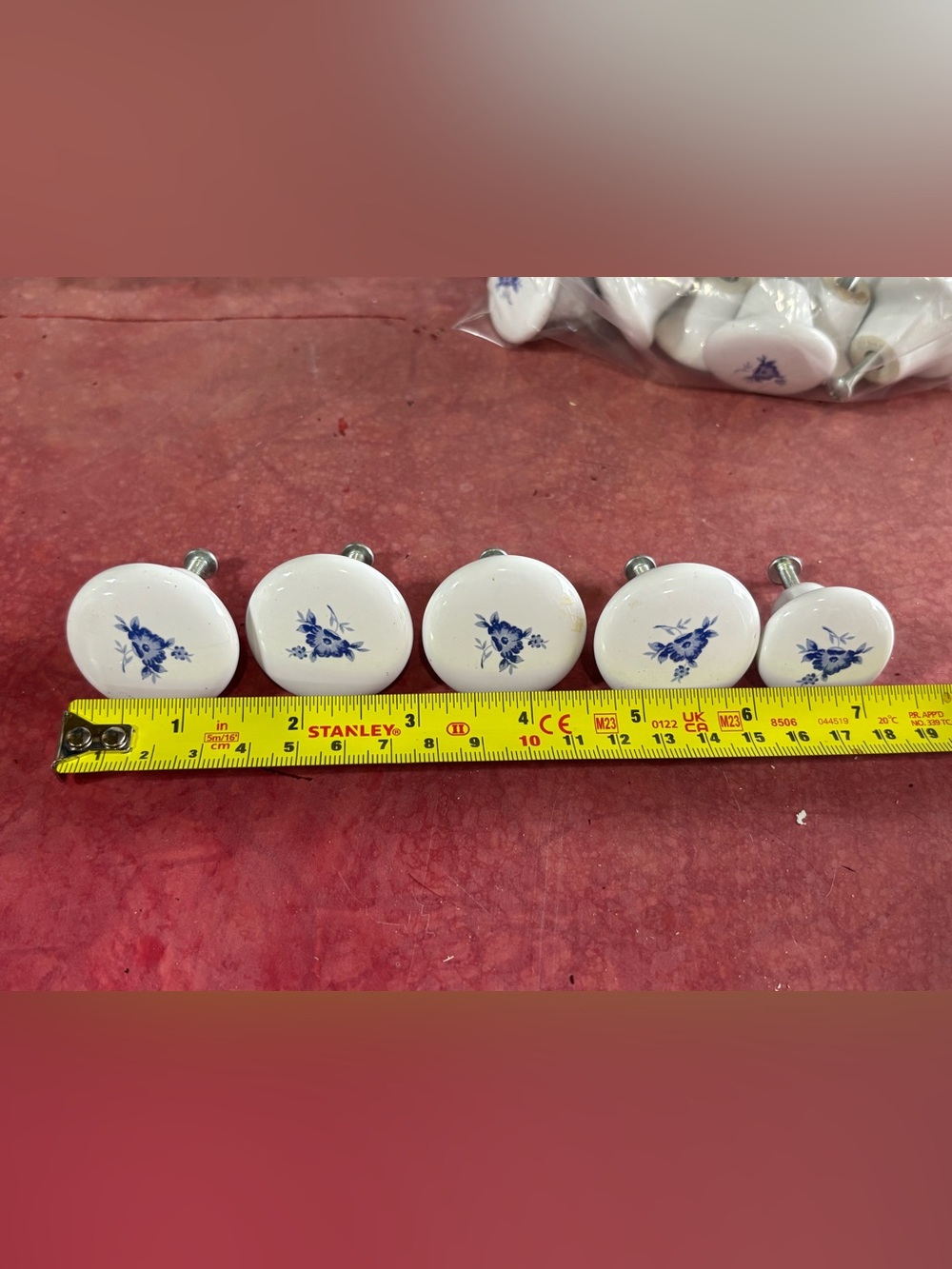 Set of 5 ceramic dresser drawer knobs white with blue flower
